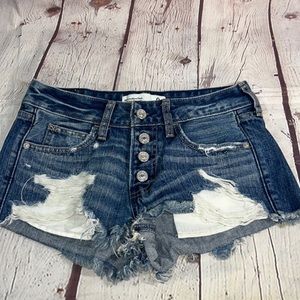 Abercrombie & Fitch Low Rise Shorts Women’s